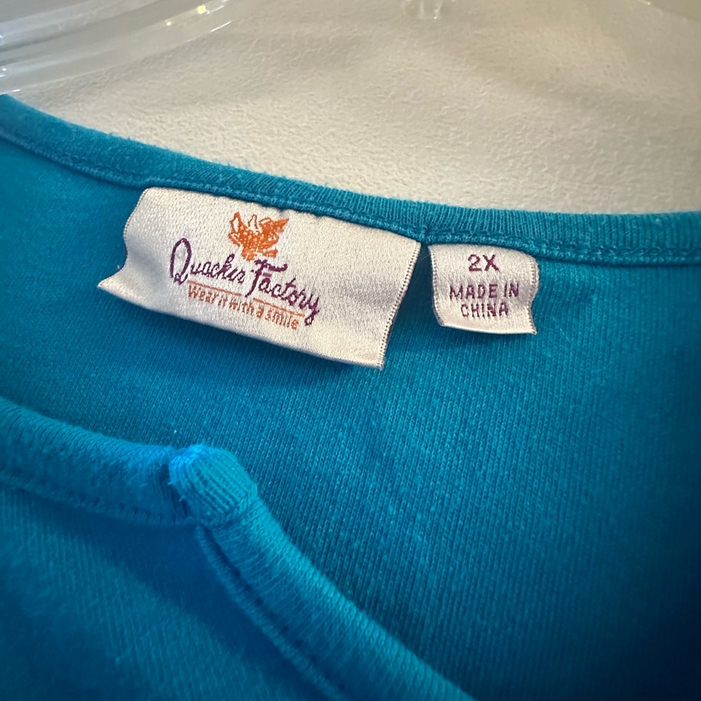 Quacker Factory Teal Top with Floral Embellishments - Picture 2 of 10
